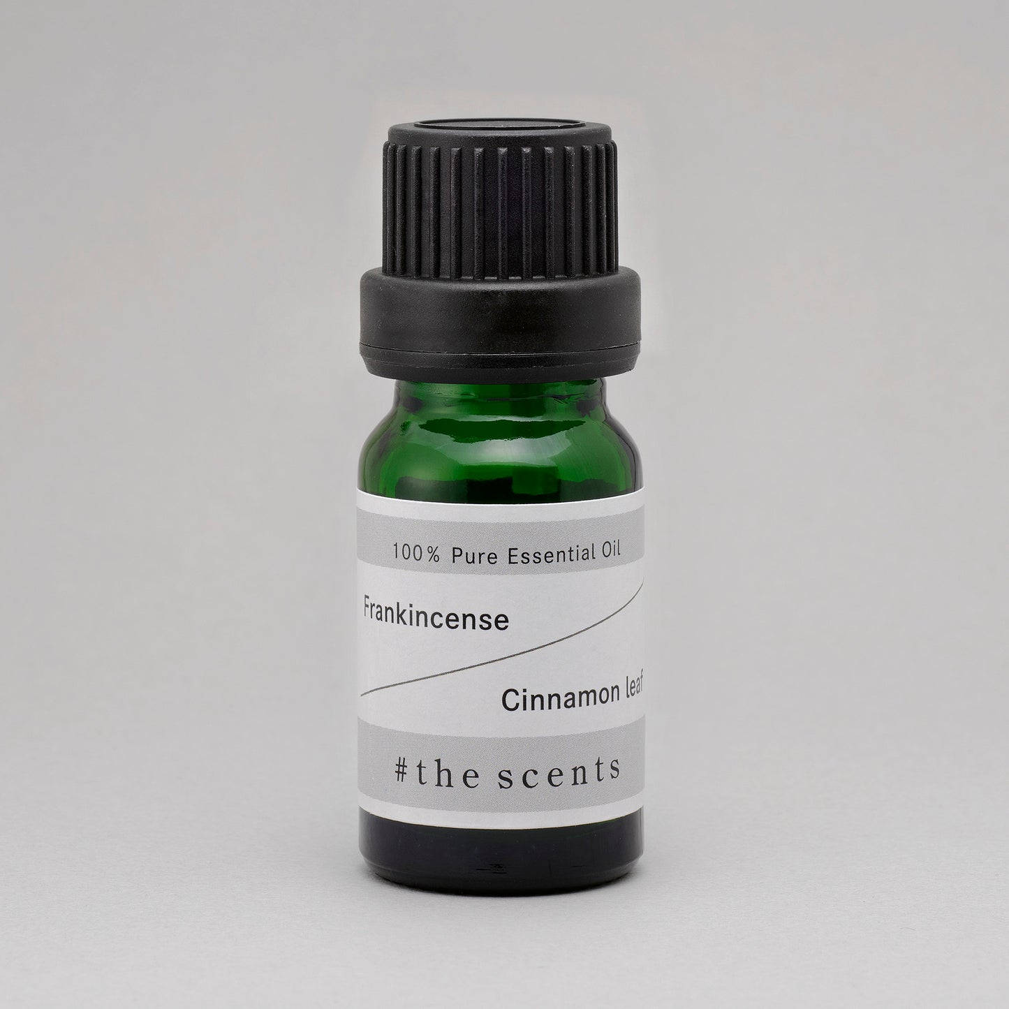 Frankincense & Cinnamon leaf (フランキンセンス & シナモン・リーフ)